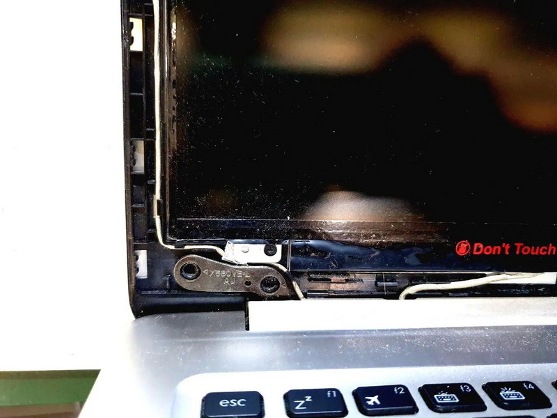 LCD Cable along hinge rotated boost LCD Cable along hinge rotated boost