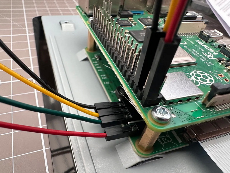 Hook Raspberry Pi To Touchscreen Display