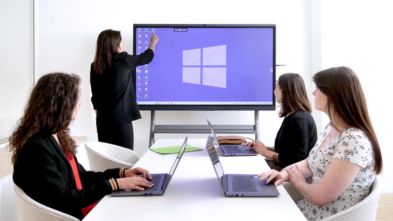 large format display screen price cost