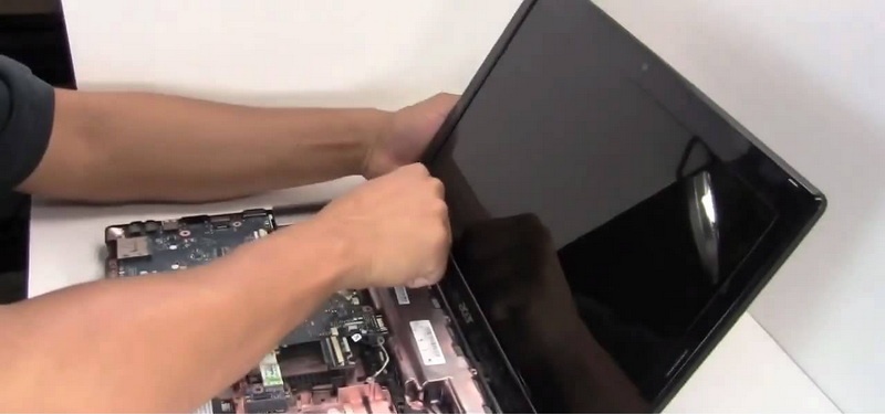 Sostituire il laptop Toshiba LCD