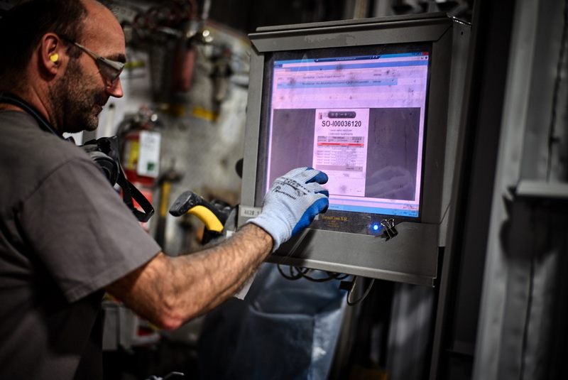 Touchscreen Computers for Industrial Work