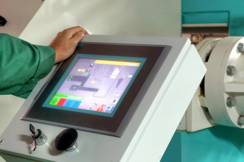 A Guide to Industrial Touch Screen