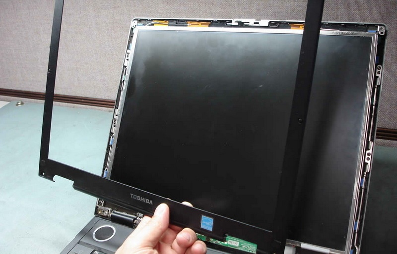 Can I Replace Toshiba Laptop Lcd with Another Lcd Screen?
