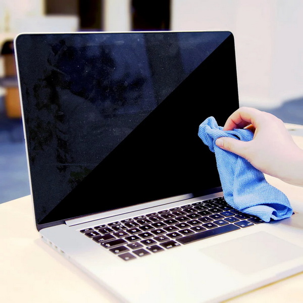 Best Way To Clean LCD Monitor.jpg