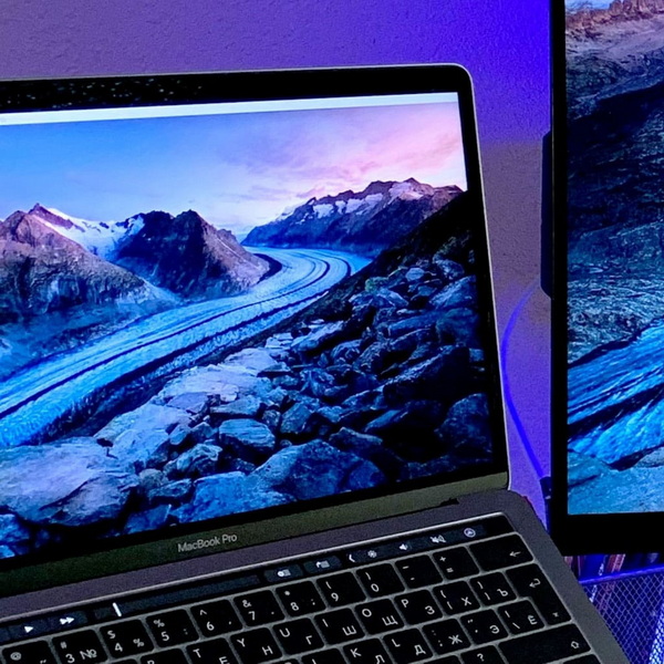 do macbooks have oled screens