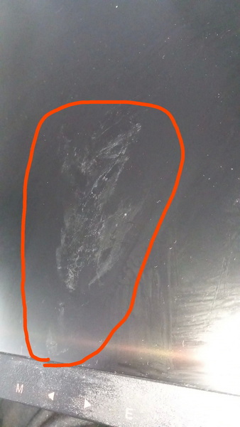 can I remove super glue from my LCD monitor