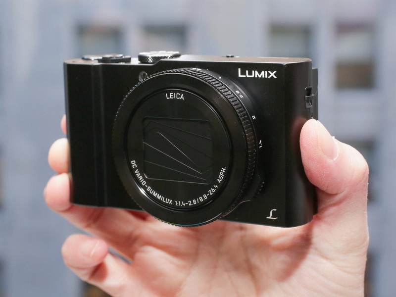 LX10 kamerada LCD ekranı nasıl?